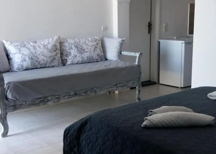 White Cycladic Serenity Perivolos (Santorini)