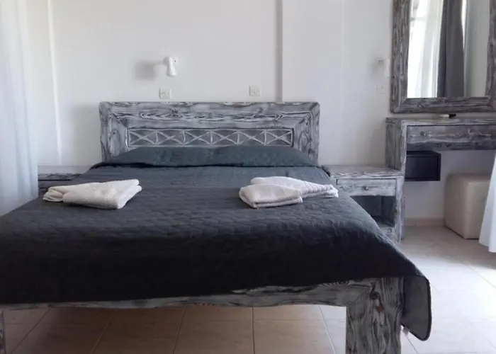 Apartment White Cycladic Serenity *